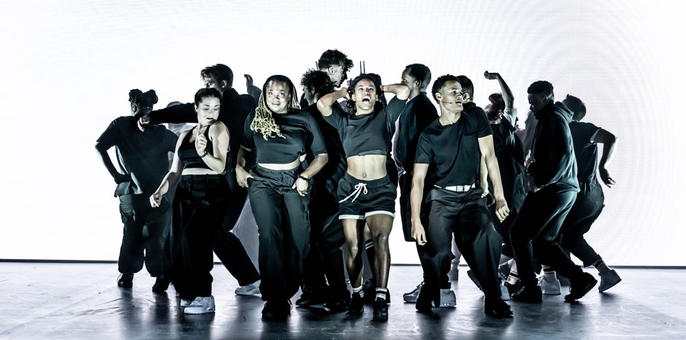 Cast of Sunset Boulevard. Credit Marc Brenner. 0445 2